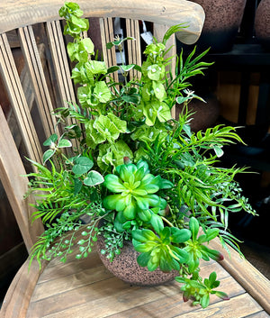 DIY Everyday Greenery Arrangement