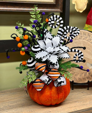 DIY Halloween Pumpkin Arrangement