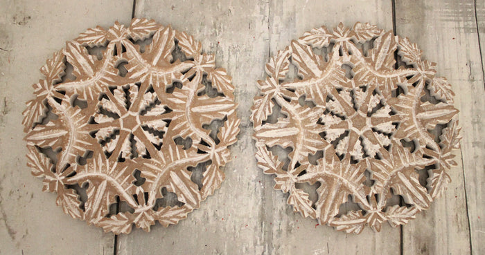 8" Whitewash Leaf Trivets