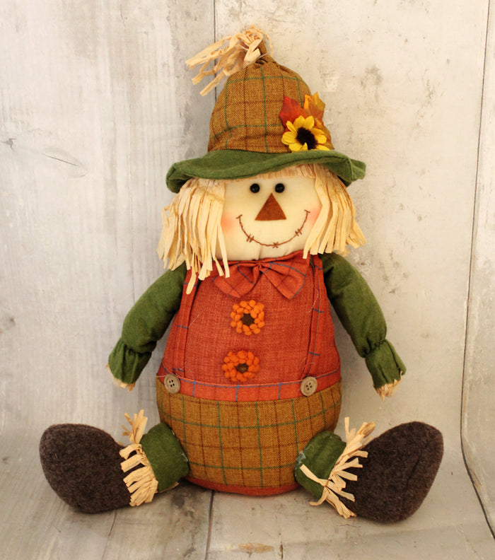 17" Sitting Scarecrow