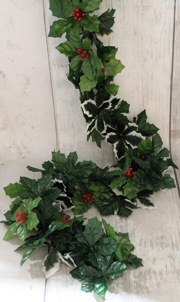 5' Holly Chain Garland